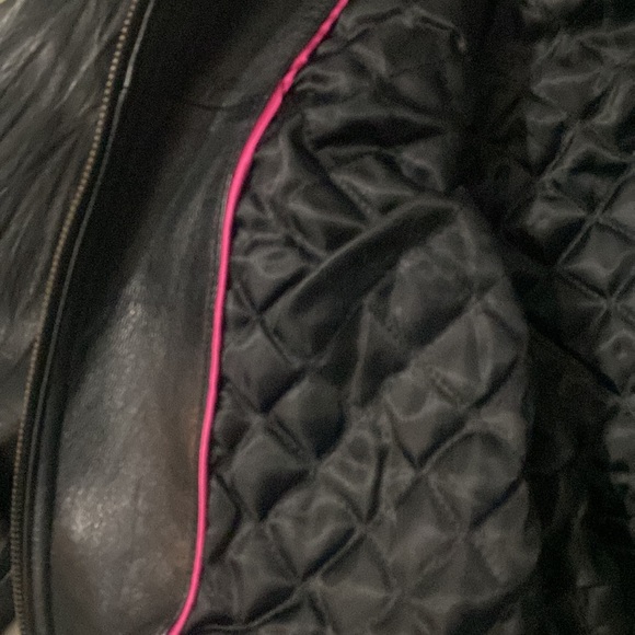 Prague leather cropped bomber jacket- size Medium - Picture 11 of 12